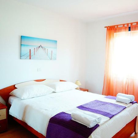 Holiday Home Bura โรวีน ภายนอก รูปภาพ