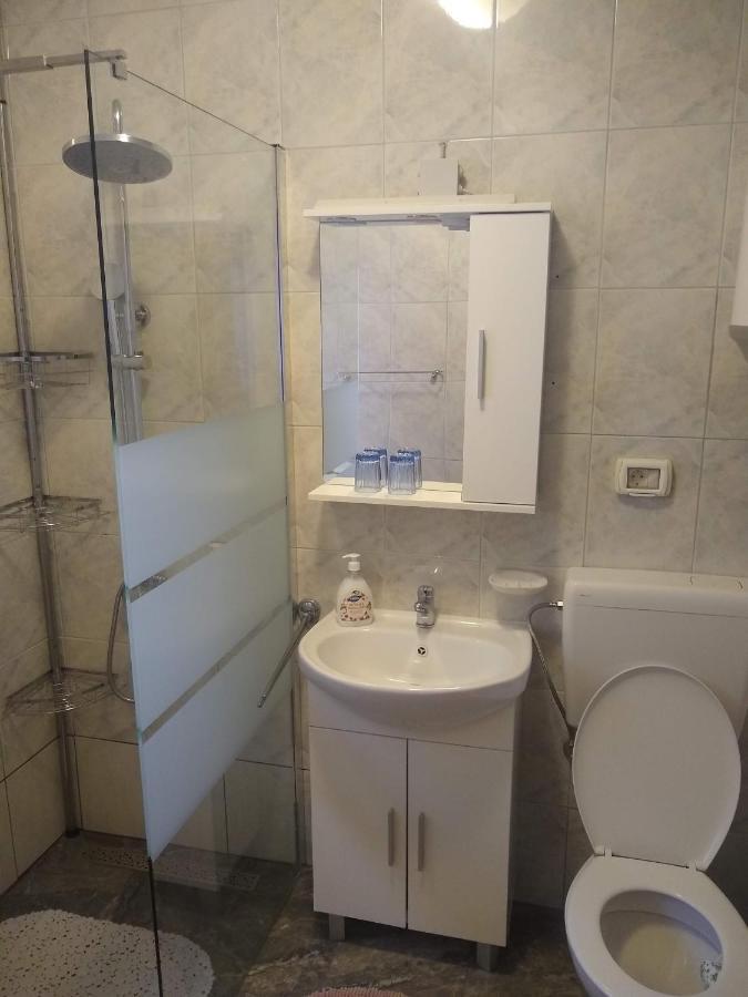 Holiday Home Bura โรวีน ภายนอก รูปภาพ