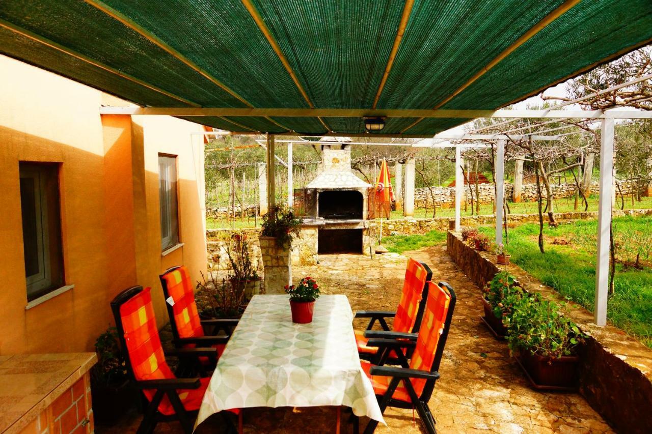 Holiday Home Bura โรวีน ภายนอก รูปภาพ