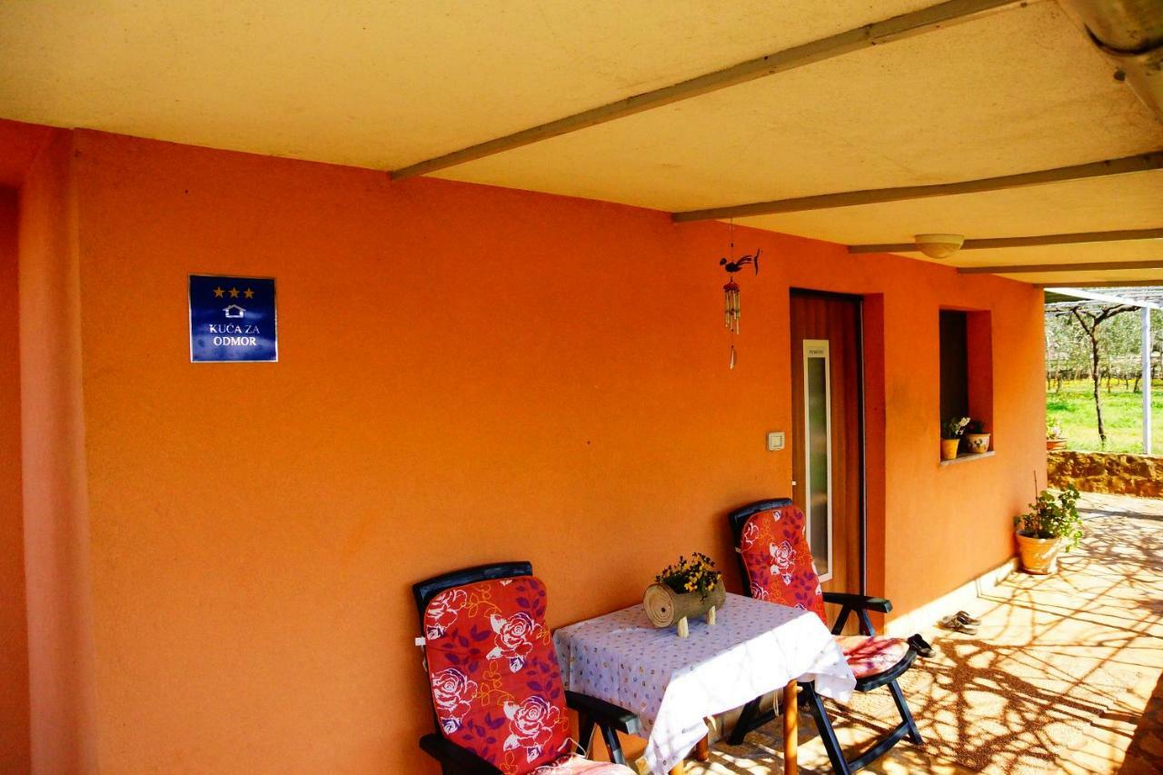 Holiday Home Bura โรวีน ภายนอก รูปภาพ